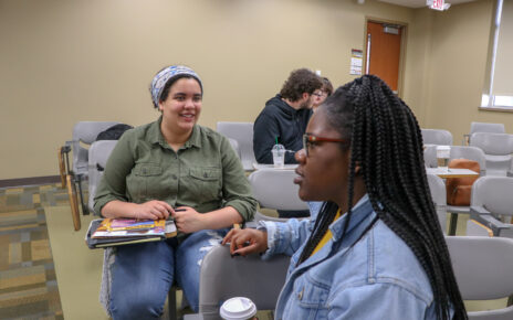 STP-'18-Student-Roshae-Hemmings-talking-to-students